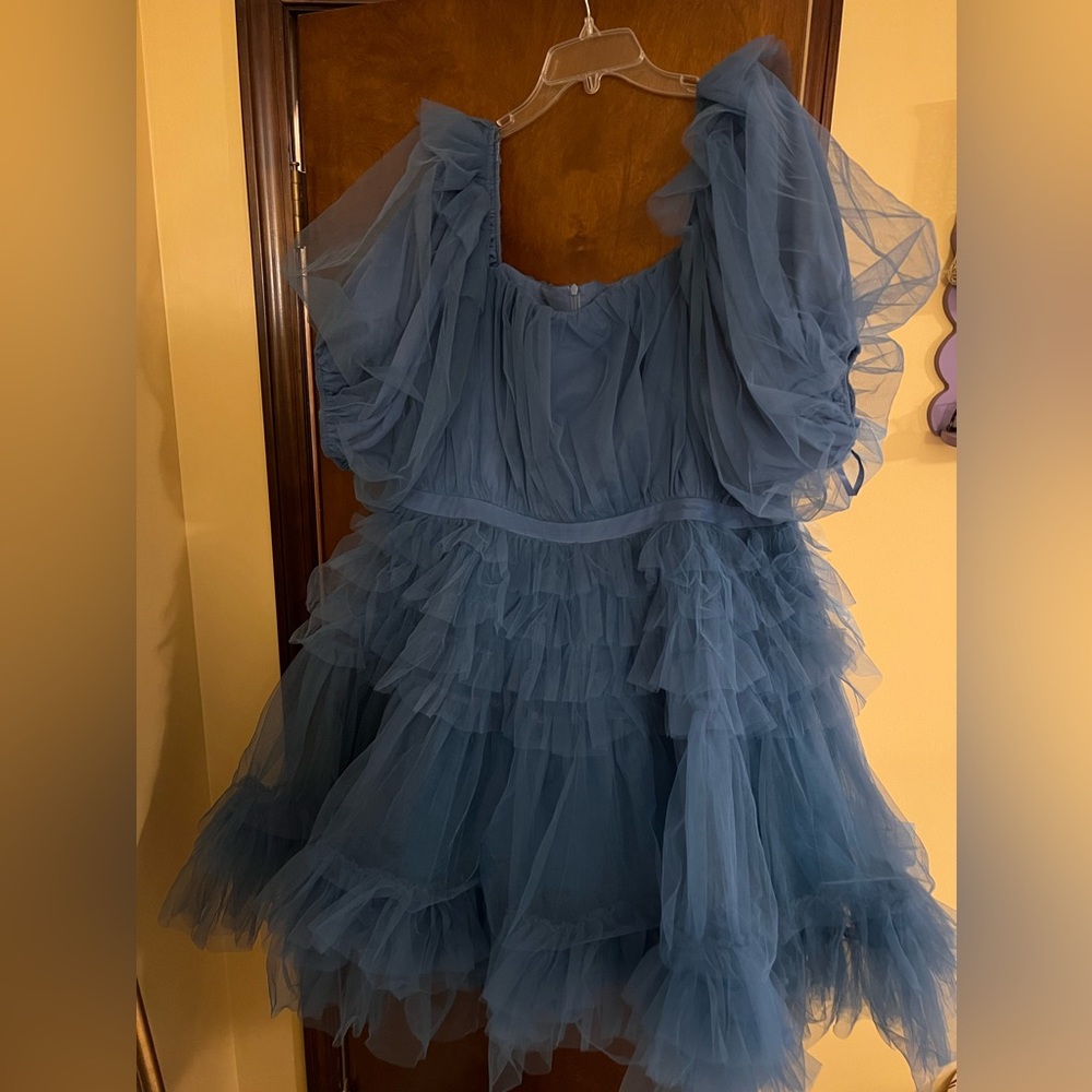 Blue Ivy City dress. Can be worn as sleeves or off the shoulder Only worn once - Picture 3 of 4